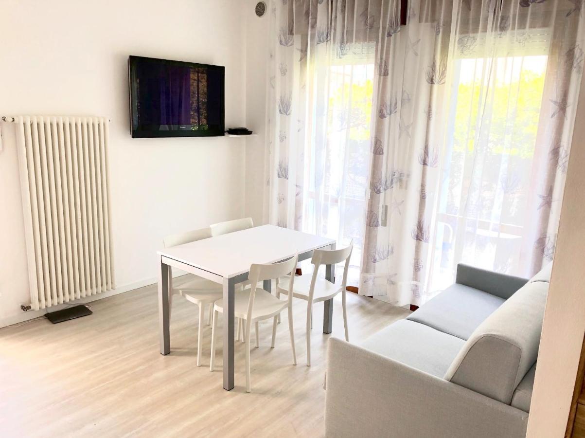 Villa Santin Carraro Immobiliare - Family Apartments Lido di Jesolo Ngoại thất bức ảnh